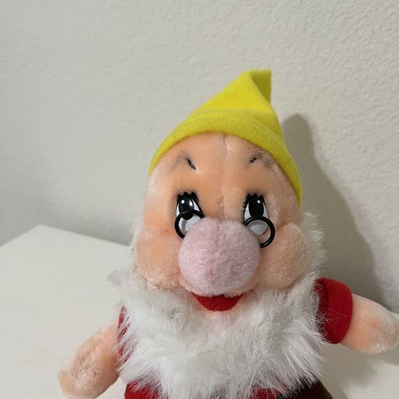 Vintage Disney Doc Plush Snow White and the Seven Dwarfs 8" - Picture 2 of 9